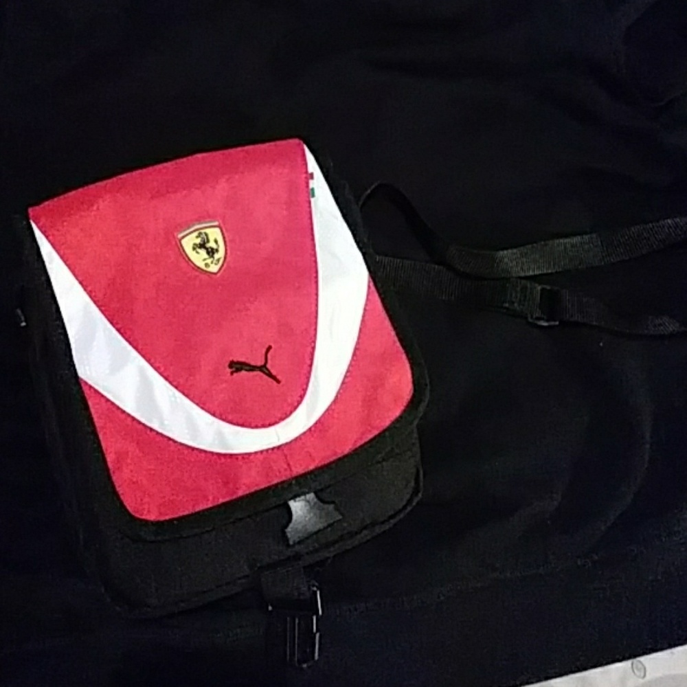 Puma/Ferrari racing shoulder bag